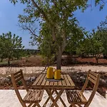 Trullo Il Nuciareddo - Le Di Valentina *