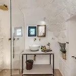 Trullo Il Nuciareddo - Le Di Valentina *