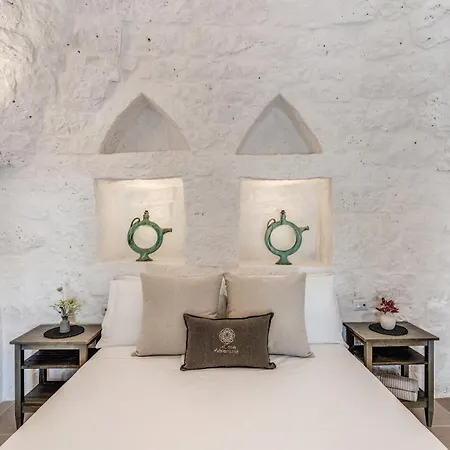 Trullo Il Nuciareddo - Le Di Valentina * Ostuni