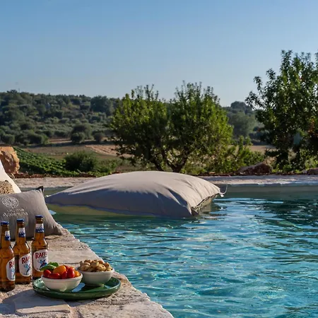 Trullo Il Nuciareddo - Le Di Valentina *